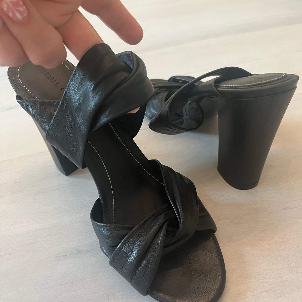 Kendall+ Kylie black shoes